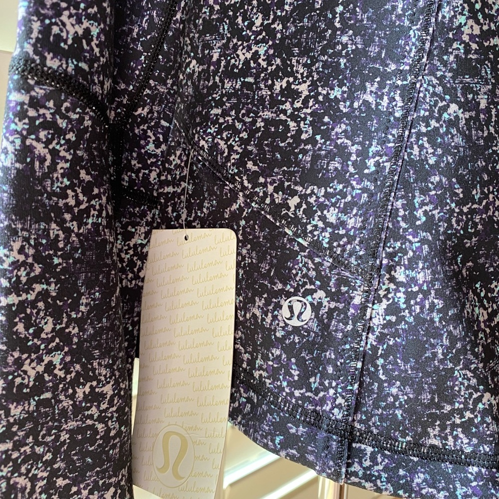 Lululemon Forme II jacket. Size 8. Color Rocky Road Sand Dune Toothpaste - Picture 8 of 9